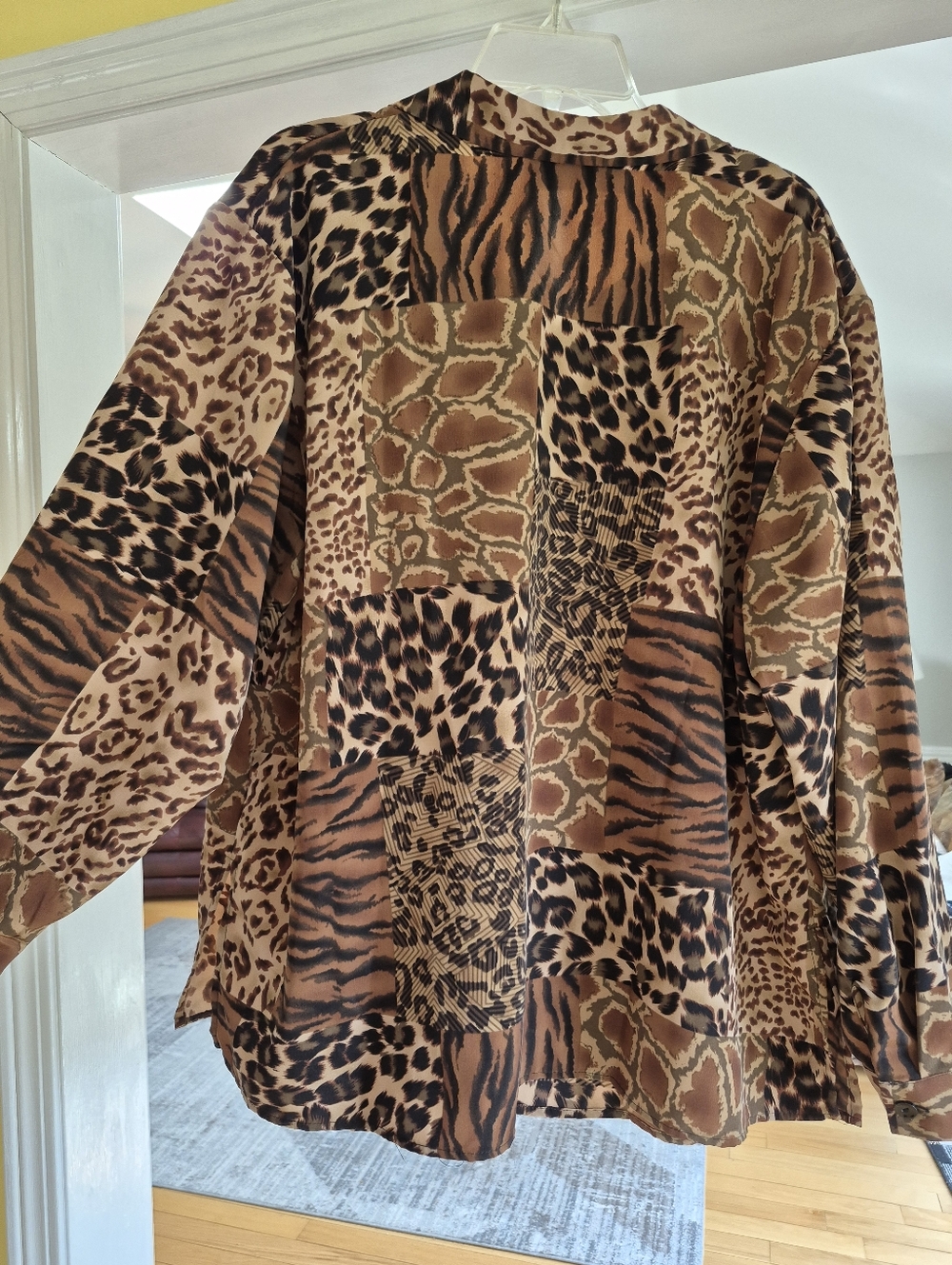 2XL Susan Graver Style Animal/ Africa Print Blouse - Picture 5 of 7